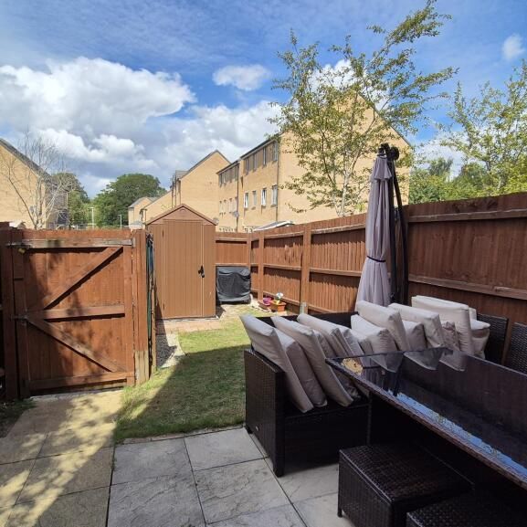 4 bedroom townhouse to rent - Photo 1