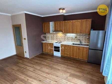 Byt 2+kk k pronájmu, Hradec Králové / Kukleny, ulice Pražská třída - Fotografie 2