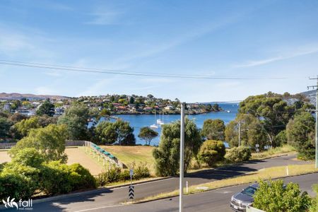 Renovated Family Home with Stunning Marina Views - Photo 5