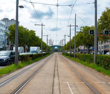 Stijlvol bemeubeld appartement met 1 slaapkamer + buro - Photo 2