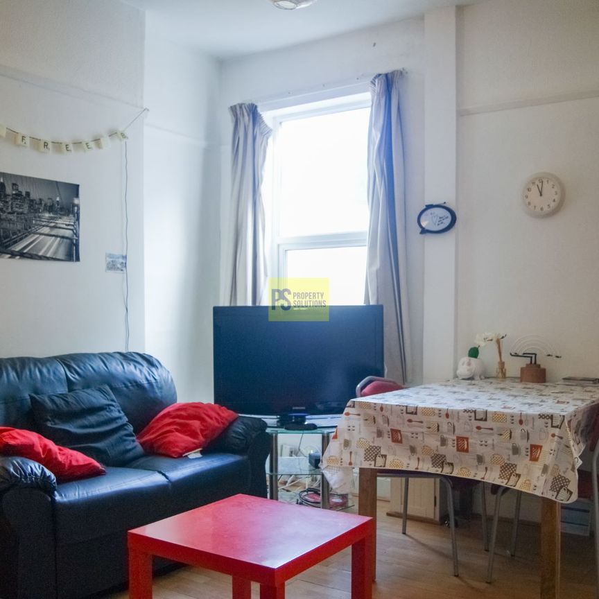 8 Harrow Road - Photo 1