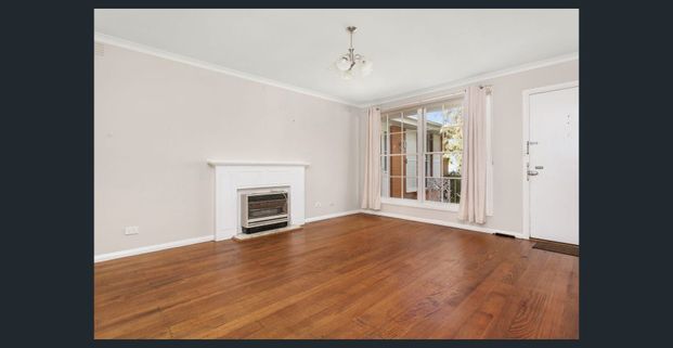 Comfort, convenience & location - Photo 1