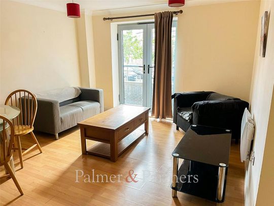 2 bedroom apartment to rent - Photo 1