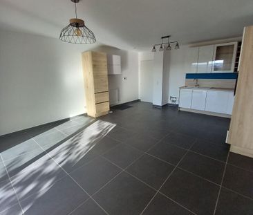 Location Appartement 3 pièces 65m² - Photo 6