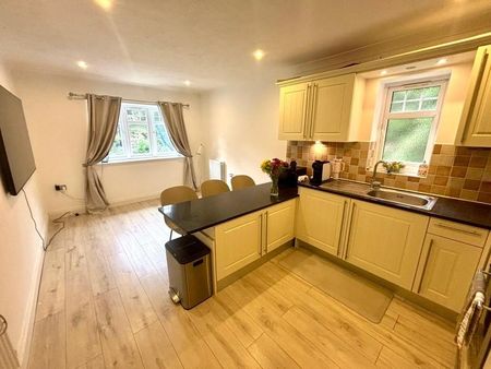 2 bedroom apartment to rent - Photo 4