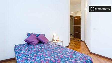 Via Crocefisso, Milan, Lombardy 20122 - Photo 4