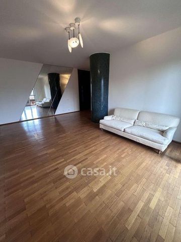 Quadrilocale in Affitto in Via Gabriele Rossetti 19 a Milano - Foto 2