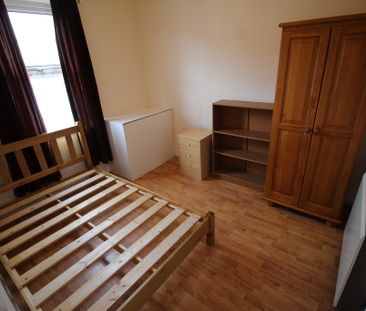 4 Bed Student Accommodation - Photo 3