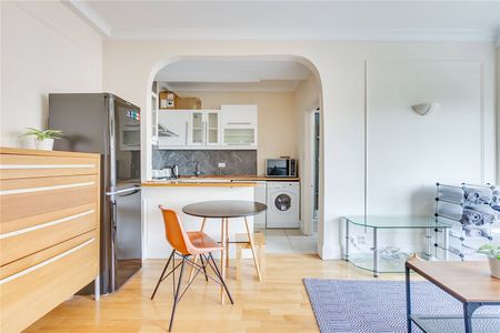 Queens Court, Notting Hill, W2, London - Photo 2