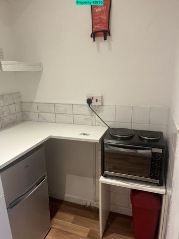 Studio to rent - Photo 2