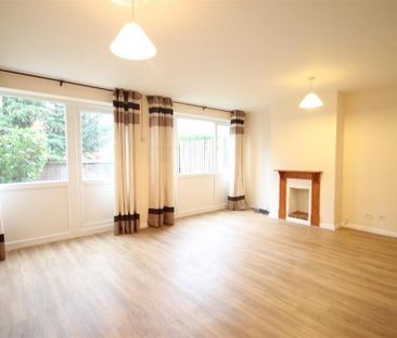 3 bedroom terraced house to rent - Photo 3