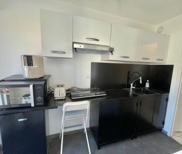 Location Appartement 1 pièce Meublé 25m² NICE 06300 - Photo 6