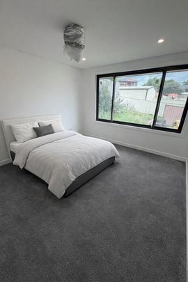 Eagle Vale - Photo 1