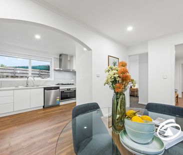 FAMILY LIVING IN CONVENIENT LOCATION - Photo 3