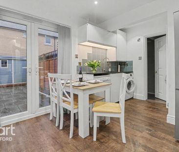 3 bedroom maisonette to rent - Photo 3