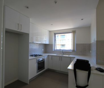 Prime Location Living - Photo 6