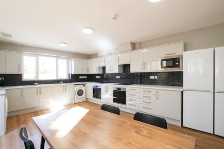 Room 7, High Street, Cherry Hinton, Cambridge - Photo 4