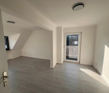 Wohnung /Mietwohnung /WG mit Balkon - Photo 1