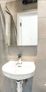 Regents Park Road, N3, London - Photo 3