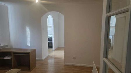 Dehavilland Close, Northolt, UB5 - Photo 2