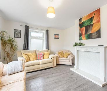 4 bedroom detached house to rent - Photo 4