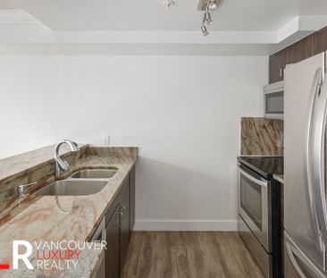 Condo in Downtown Vancouver, BC - Photo 4