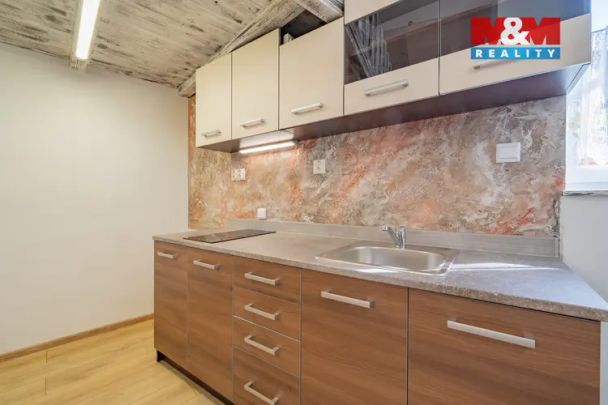 Pronájem bytu 1+kk, 40 m - Photo 1