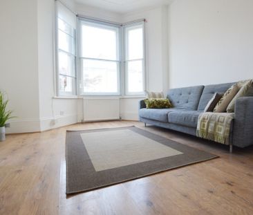 Saltram Crescent, Queens Park, London, W9 3JX - Photo 2