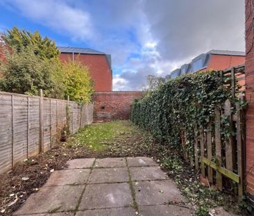 2 bedroom terraced house to rent - Photo 4