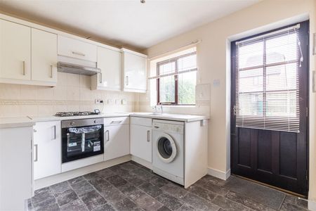 To Let 2 Bed House - Semi-Detached - Photo 5