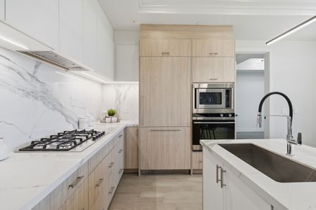 For Lease - 123 Maurice Drive Unit# 409, Oakville, Ontario - Photo 2