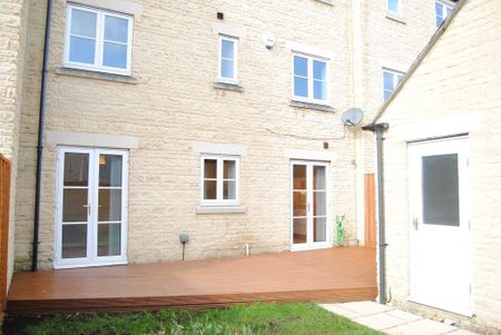 3 bedroom terraced house to rent - Photo 4