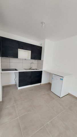 Location Appartement 2 pièces 48m² LUCE 28110 - Photo 3