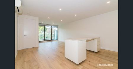 STYLISH APARTMENT IN THE HEART OF RINGWOOD - Photo 2