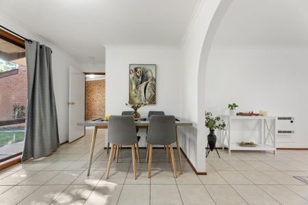 6/10 Ashby Circuit, Kambah ACT 2902 - Townhouse For Rent | Domain - Photo 3