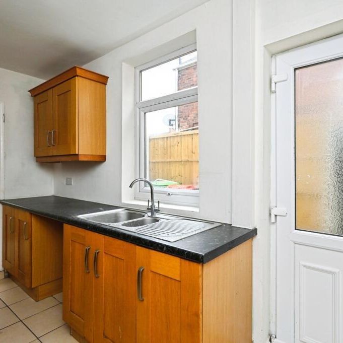 Kingsway, Kirkby-In-Ashfield, NG17, Nottingham - Photo 1
