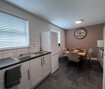 1 bedroom house of multiple occupation to rent - Photo 6