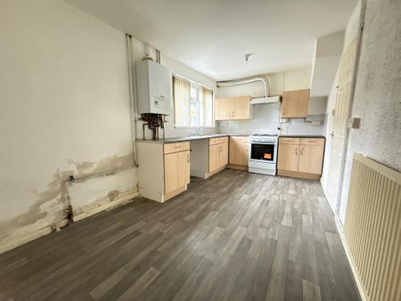 3 bedroom terraced house to rent - Photo 5