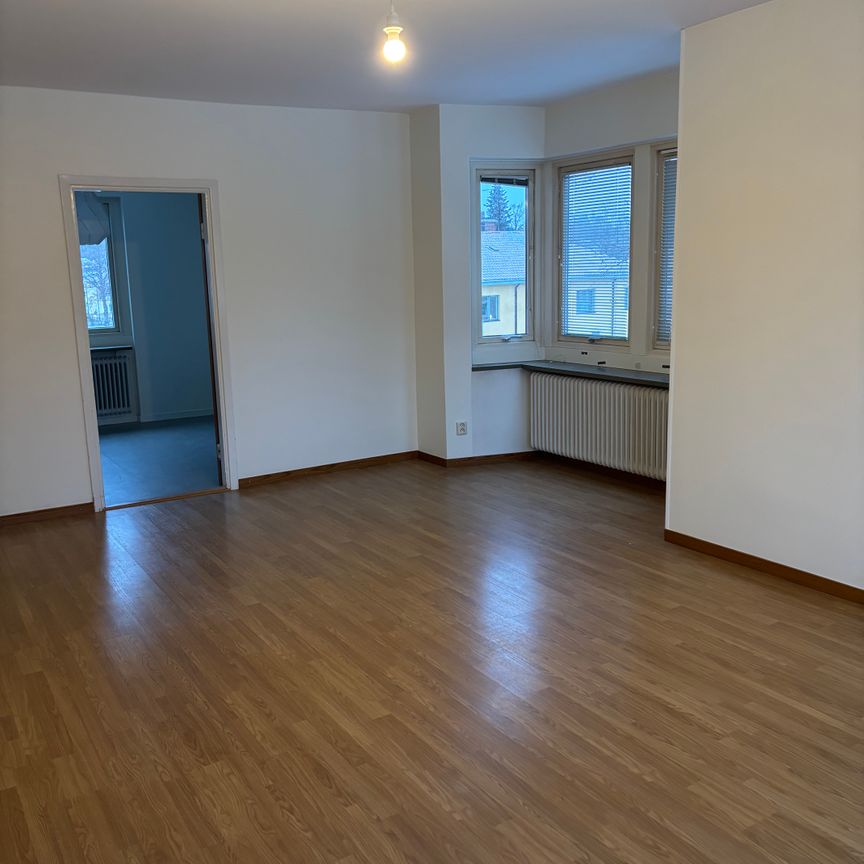 Fjärdhundragatan, Enköping - Foto 1