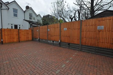 1 bedroom flat to rent - Photo 3