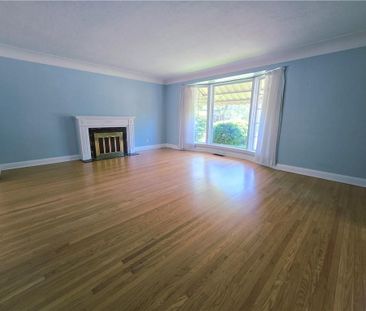 For Lease - 2047 James Street, Burlington, Ontario - Photo 1