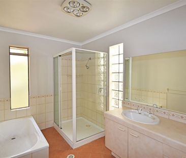 3 Bedroom, 2 Bathroom Duplex - Photo 3