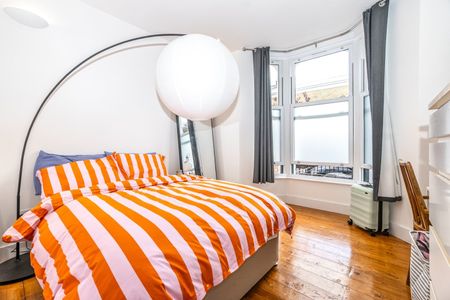 5 Bed Terraced House, Rushmore Road, E5 - Photo 3