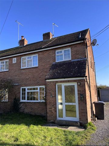 2 Jubilee Cottages is a three bedroom semi-detached cottage, nestled in the North Wessex Downs National Landscape. This delightful home provides modern comforts in a peaceful, rural environ - Photo 2