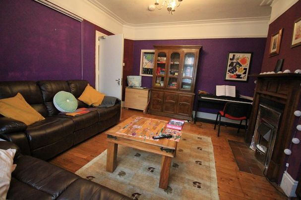 6 bedroom terraced house to rent - Photo 1