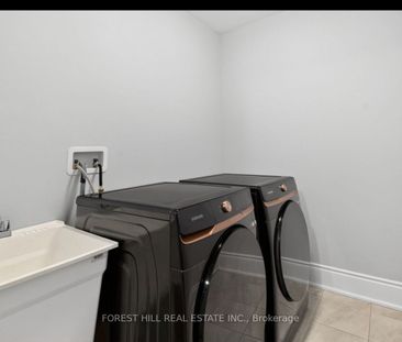 For Lease - 217 Sunset Vista Court, Aurora, Ontario - Photo 3