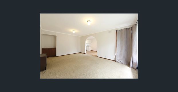 Perfect Starter or Family Home – 3 Beds in Boronia! - Photo 1