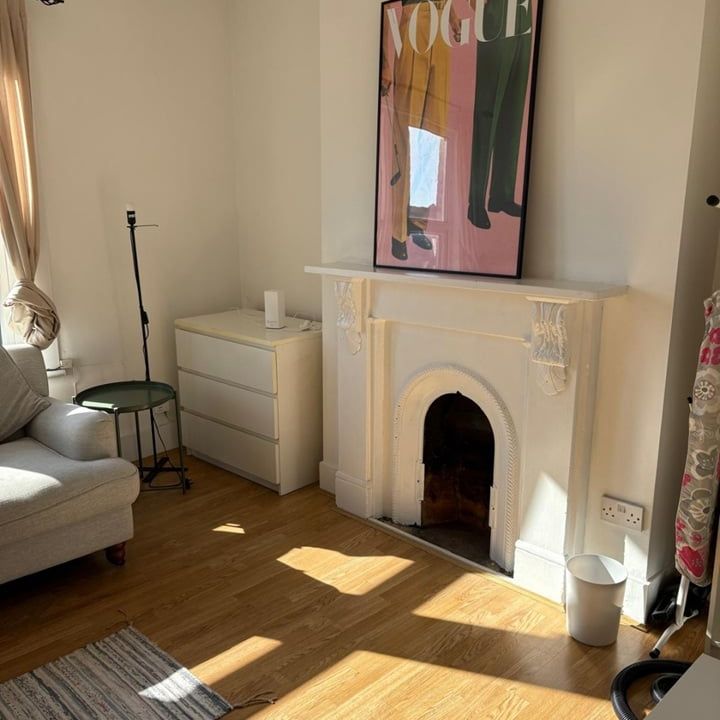 2 Bed Flat, Sandmere Road, SW4 - Photo 1