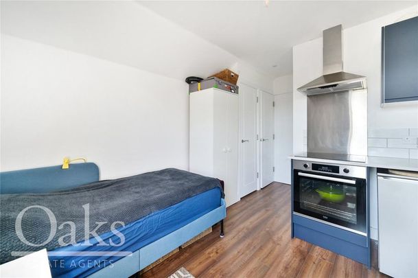 Studio to rent - Photo 1