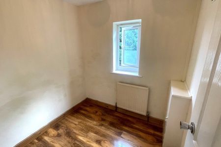 Charsley Close, AMERSHAM - Photo 2